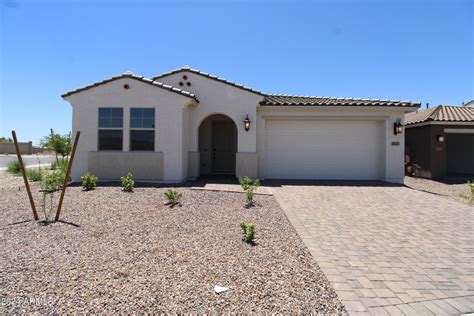 8728 W Medlock Dr, Glendale, AZ 85305 .